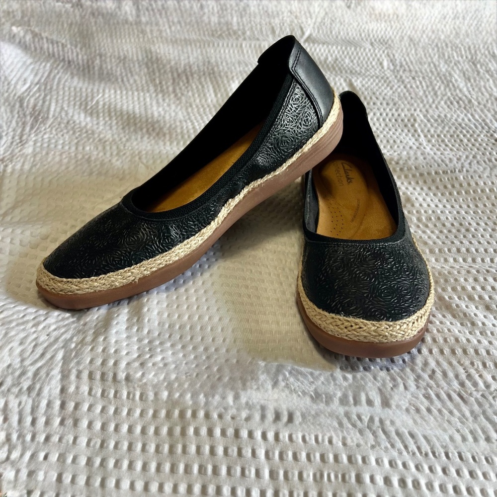 Clarks Elaina Rae Ballet Flat Black Size 9 – Classic Comfort